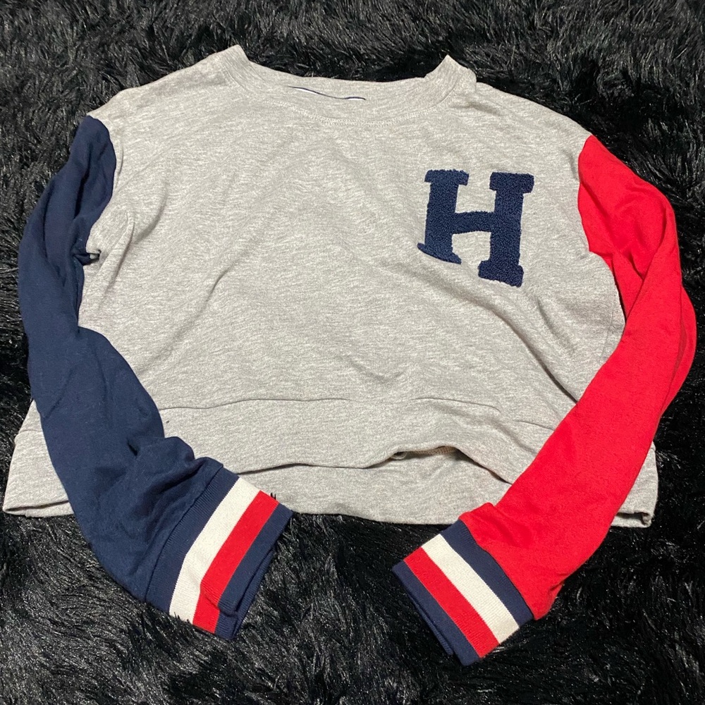 Tommy Hilfiger cropped long sleeve size medium